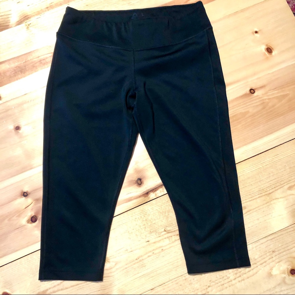 REEBOK capri leggings